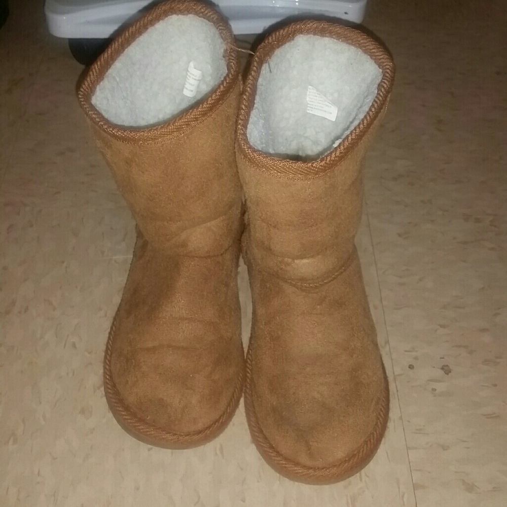 Youth shoes